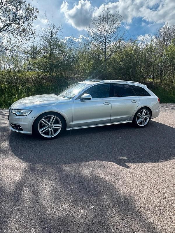 Usado Audi A6 204 HP (150 kW) 2014 Prateado Carrinha