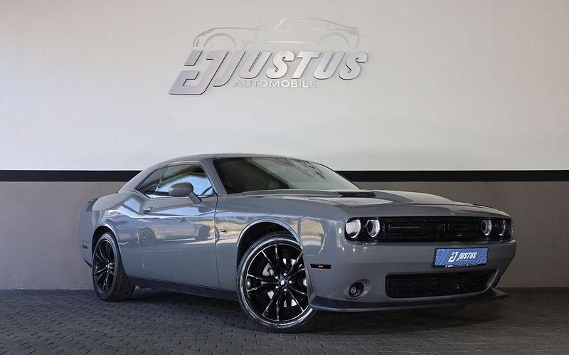 Grau Gebraucht 2017 Dodge Challenger SXT Coupé | 21.900 € (Guter Preis) - Bild 1/4