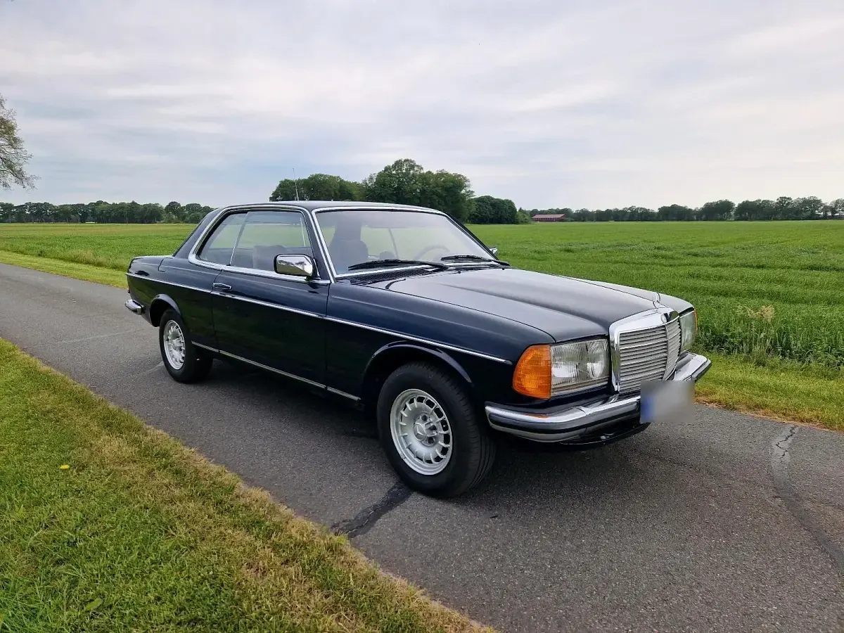 Gebraucht Mercedes 280 185 PS (136 kW) 1983 Blau Coupé