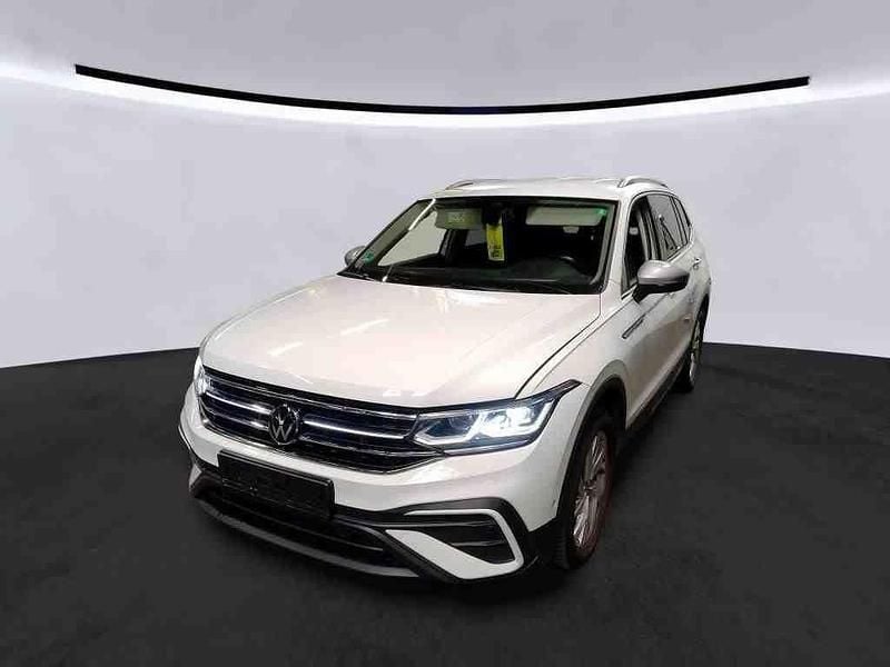 Weiß Gebraucht 2023 VW Tiguan Allspace Life SUV | 28.730 € (Superpreis) - Bild 1/4
