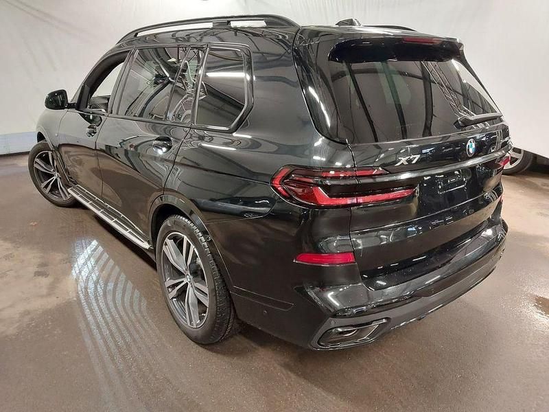 Gebraucht BMW X7 M Sport 381 PS (280 kW) 2025 Schwarz SUV