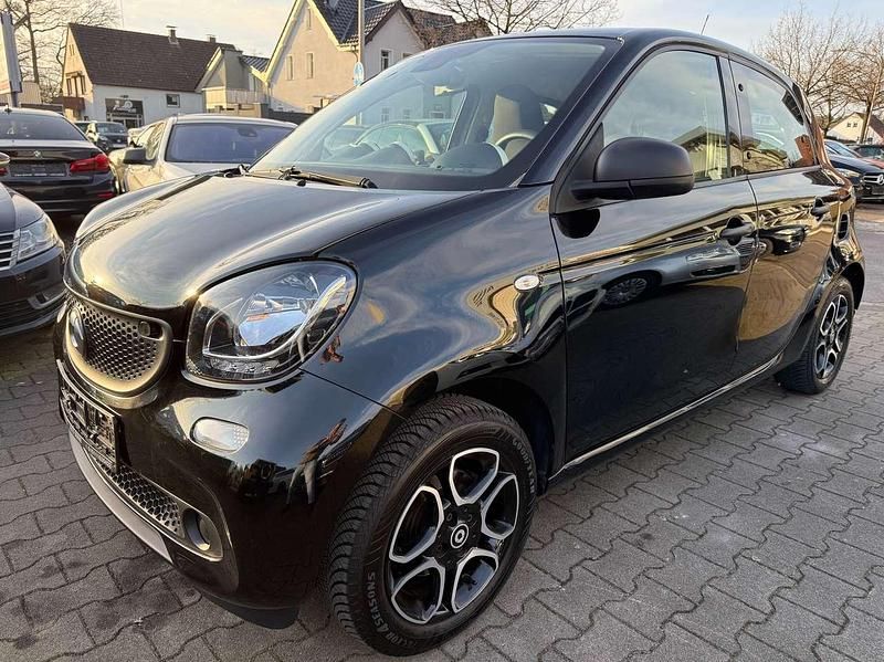 Schwarz Gebraucht 2020 Smart ForFour Basis Kleinwagen | 12.999 € (Fairer Preis) - Bild 1/4