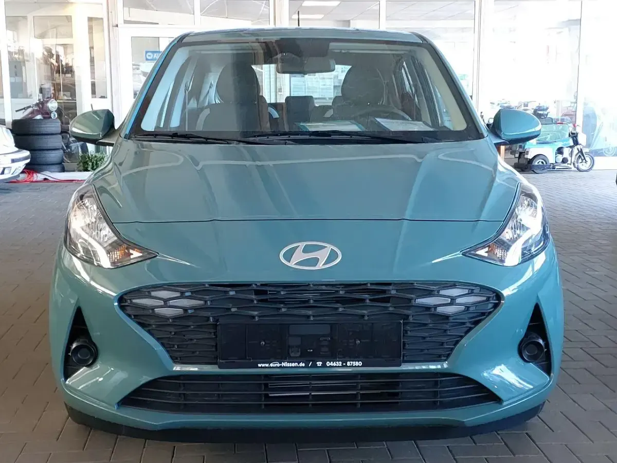 Neu Hyundai i10 Select 79 PS (58 kW) 2025 Mangrove grün Kleinwagen