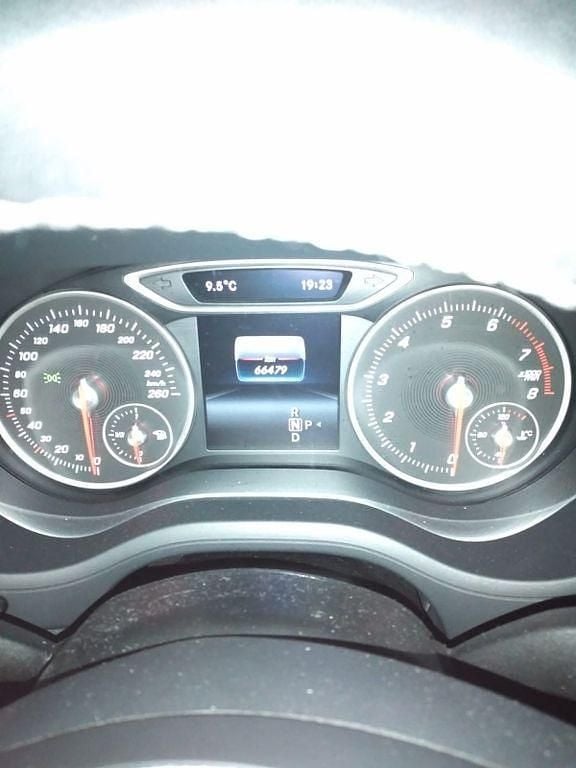 Gebraucht Mercedes B180 122 PS (89 kW) 2017 Silber Van / Kleinbus