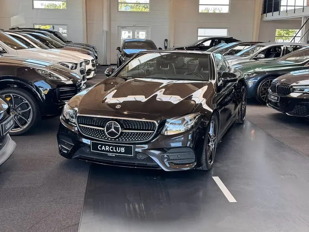 Gebraucht Mercedes E400 AMG line 333 PS (244 kW) 2018 Schwarz Cabrio