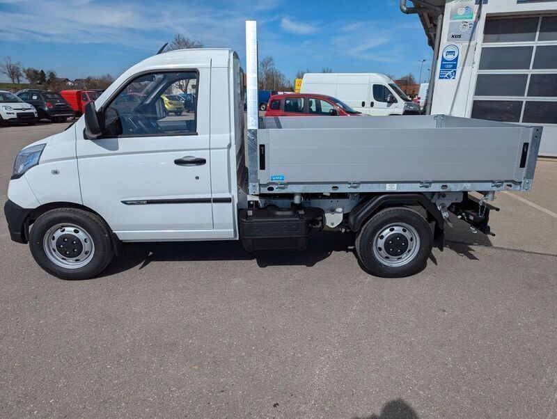 Neu Piaggio Porter 106 PS (77 kW) 2025 Weiß SUV