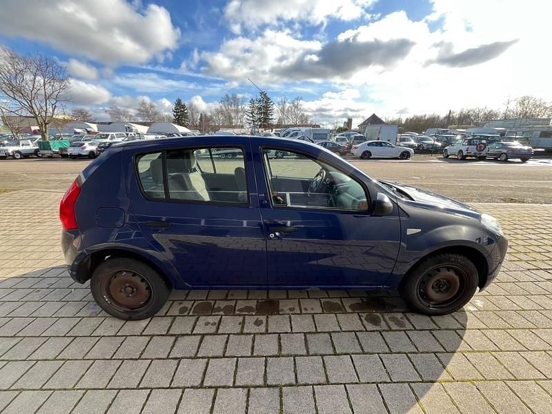 Gebraucht Dacia Sandero 75 PS (55 kW) 2009 Blau Limousine