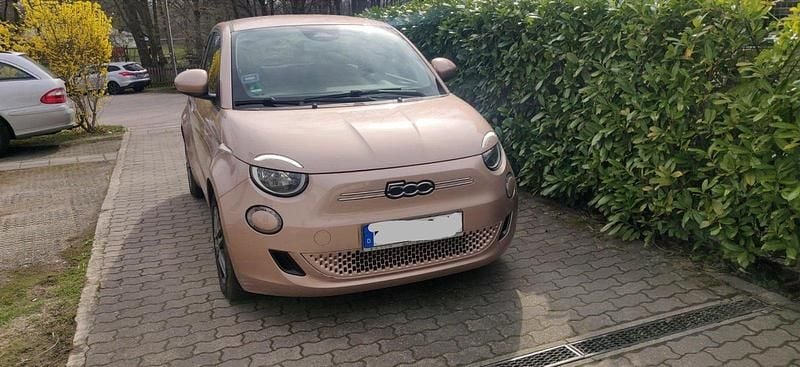 Andere farben Gebraucht 2021 Fiat 500e Icon Kleinwagen | 15.500 € (Superpreis) - Bild 1/4