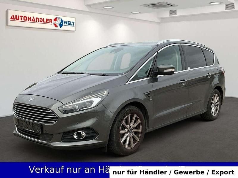 Grau Gebraucht 2016 Ford S-MAX Titanium Van / Kleinbus | 9.499 € (Superpreis) - Bild 1/3