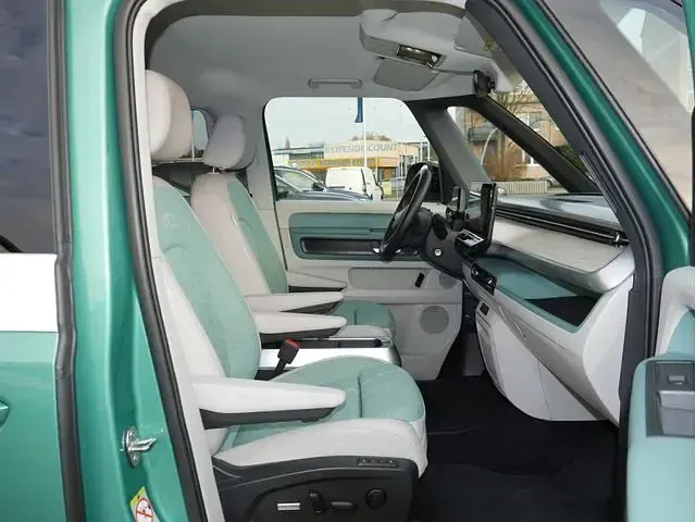 Używany VW ID. Buzz Pro 150 kW (204 KM) 2023 Minivan
