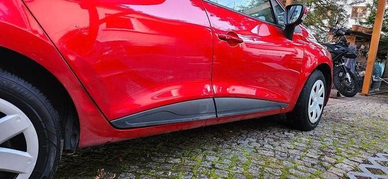 Gebraucht Renault Clio IV Experience 73 PS (53 kW) 2014 Rot Kleinwagen