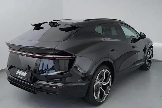 Używany Lotus Eletre 450 kW (612 KM) 2025 Czarny SUV