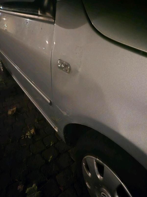 Silber Gebraucht 2005 VW Lupo Kleinwagen | 1.100 € (Guter Preis) - Bild 1/4