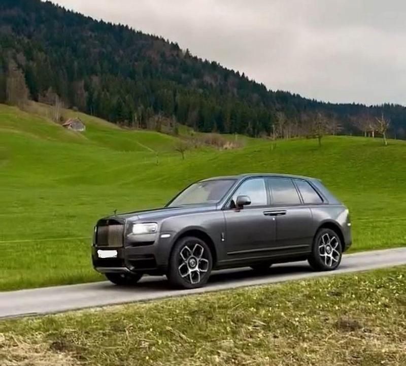 Grau Gebraucht 2024 Rolls Royce Cullinan SUV | 440.000 € - Bild 1/4