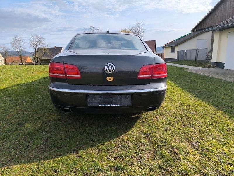Gebraucht VW Phaeton 334 PS (245 kW) 2011 Grau Limousine