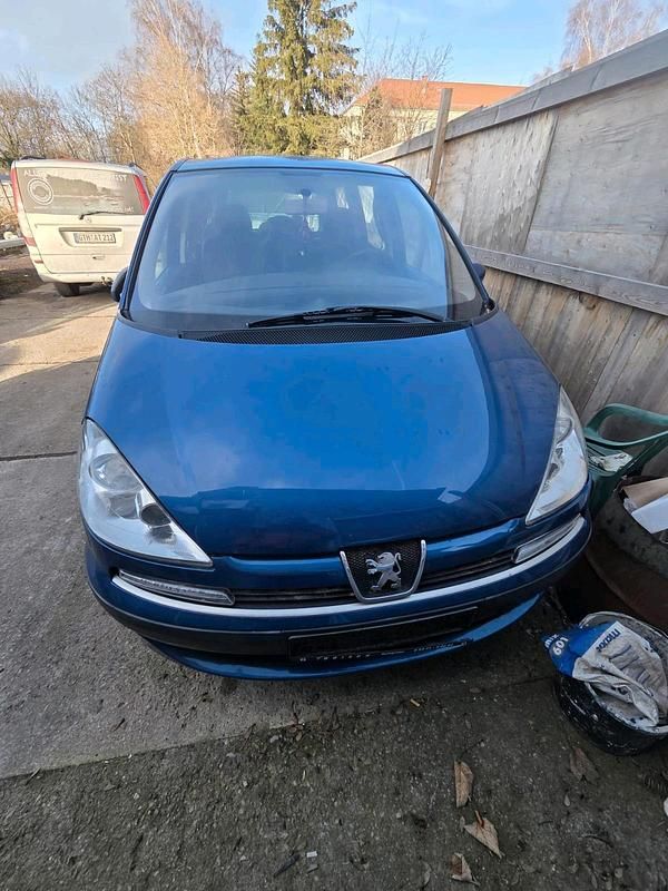 Blau Gebraucht 2004 Peugeot 807 Van / Kleinbus | 950 € - Bild 1/4