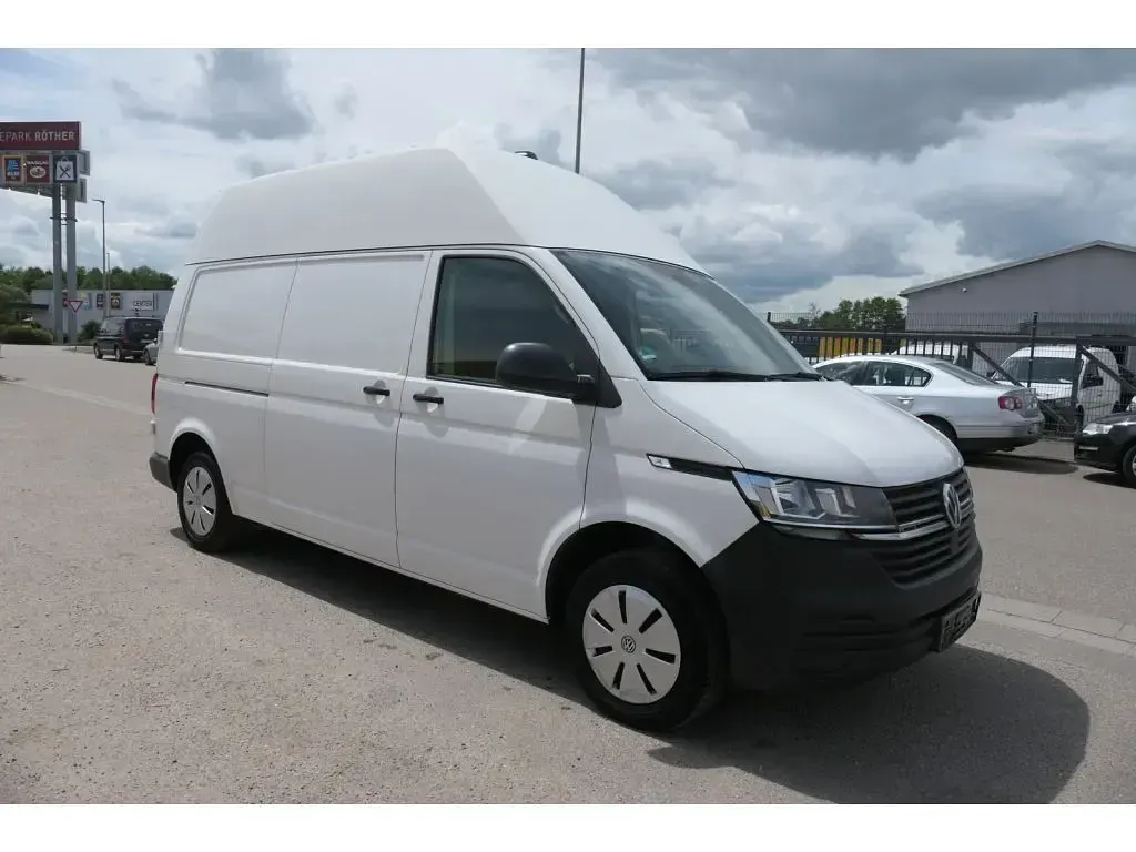 Gebraucht VW T6.1 150 PS (110 kW) 2021 Weiss Van
