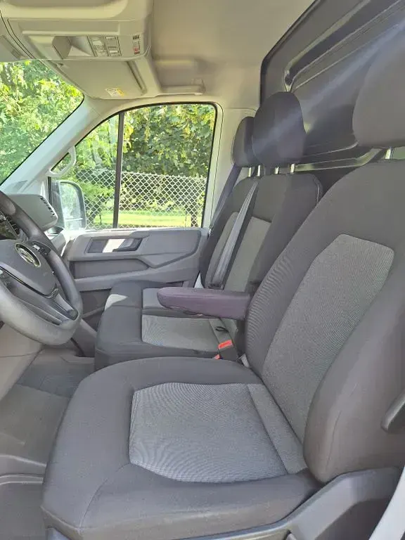 Gebraucht VW Crafter 140 PS (102 kW) 2024 Silber Van