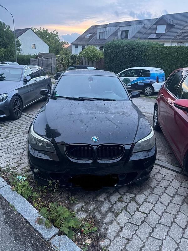 Schwarz Gebraucht 2006 BMW 523 M Sport Limousine | 3.300 € (Guter Preis) - Bild 1/4