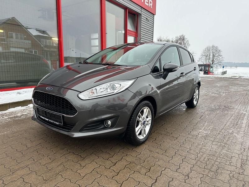 Gebraucht 2017 Ford Fiesta Celebration Kleinwagen | 3.999 € - Bild 1/4