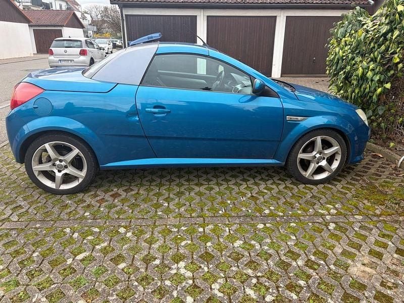 Gebraucht Opel Tigra 90 PS (66 kW) 2004 Blau Cabrio