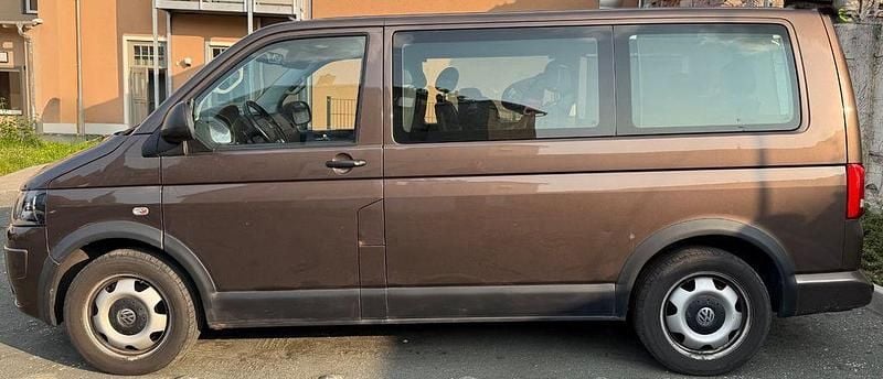 Gebraucht VW T5 140 PS (102 kW) 2010 Braun Van