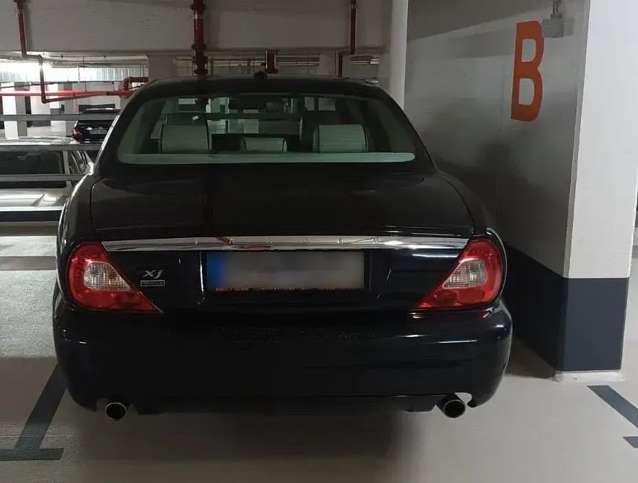 Käytetty Jaguar XJ 207 HP (152 kW) 2008 Sininen Sedan