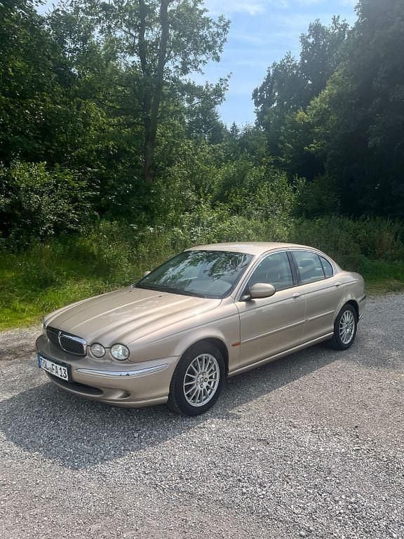 Beige Gebraucht 2003 Jaguar X-type Executive Limousine | 4.650 € (Fairer Preis) - Bild 1/4