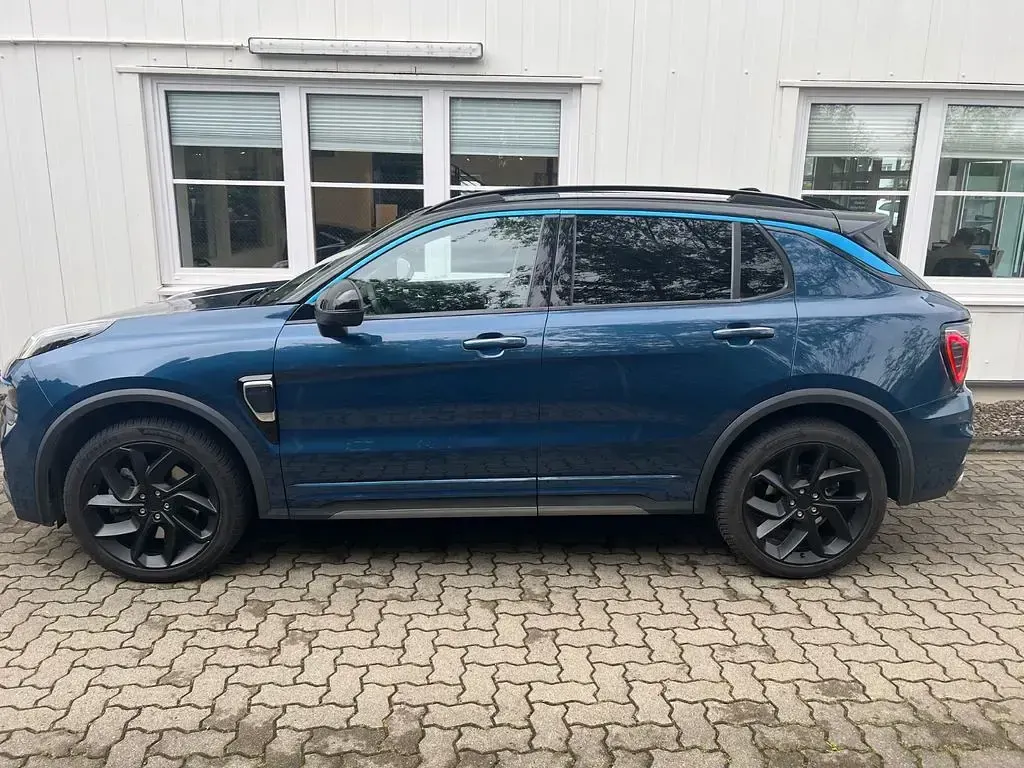 Second-hand Lynk & Co 01 261 CP (191 kW) 2022 Albastru SUV