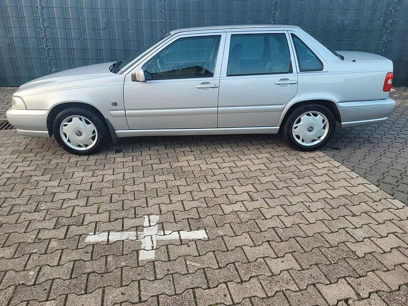 Silber Gebraucht 1997 Volvo S70 Limousine | 4.670 € - Bild 1/4