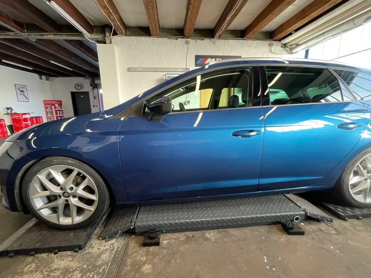 Gebraucht Seat Leon ST FR 150 PS (110 kW) 2016 Blau Kombi