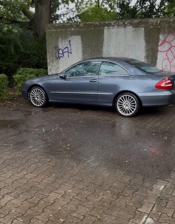 Blau Gebraucht 2003 Mercedes CLK200 Avantgarde Coupé | 2.400 € (Superpreis) - Bild 1/4