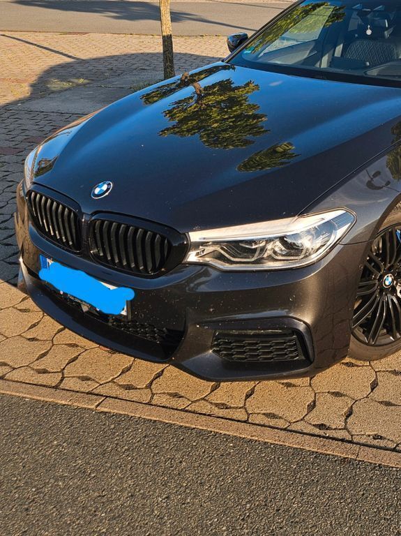 Grau Gebraucht 2018 BMW 540 Performance Kombi | 25.500 € (Superpreis) - Bild 1/4