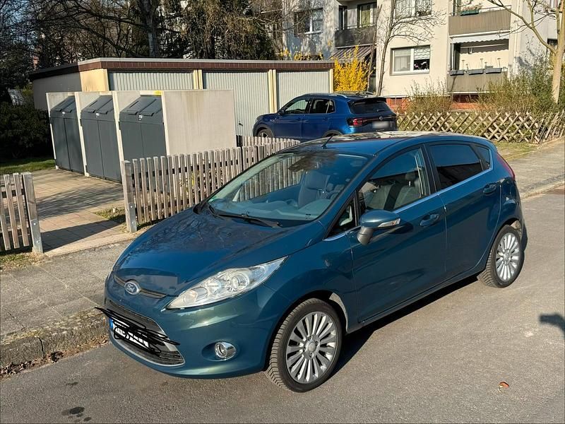 Gebraucht Ford Fiesta Titanium 80 PS (58 kW) 2009 Andere farben Kleinwagen