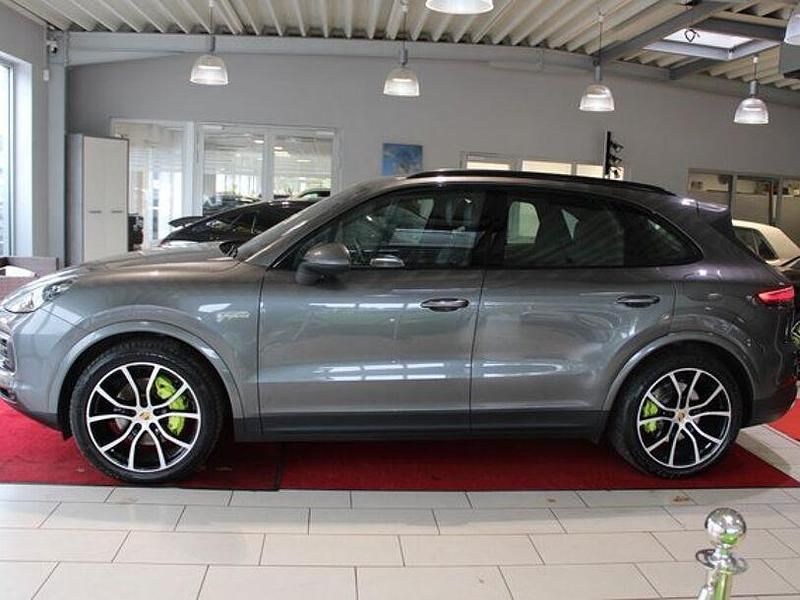 Second-hand Porsche Cayenne 462 CP (339 kW) 2021 Gri SUV