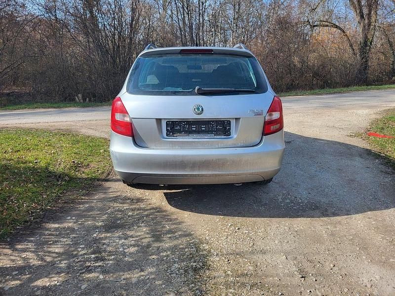 Gebraucht Skoda Fabia 105 PS (77 kW) 2008 Grau Limousine