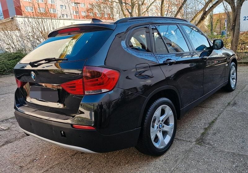 Gebraucht BMW X1 122 PS (89 kW) 2010 Schwarz SUV