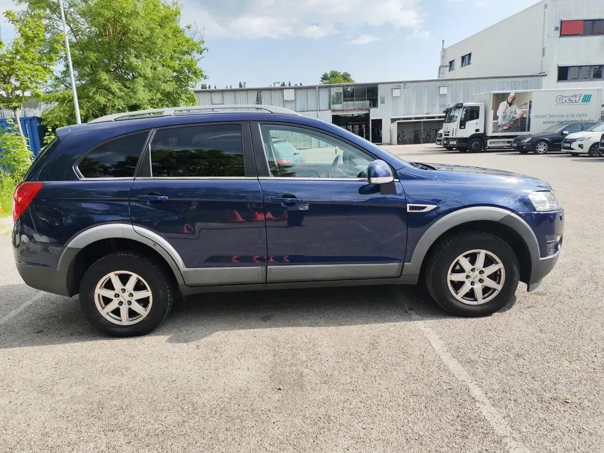 Gebraucht Chevrolet Captiva 163 PS (119 kW) 2011 Blau SUV