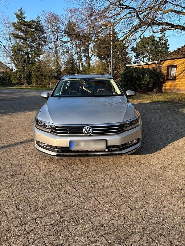 Gebraucht VW Passat 150 PS (110 kW) 2015 Silber Kombi