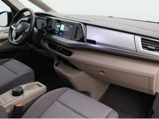 Gebraucht VW Multivan Basis 150 PS (110 kW) 2024 Grau Van