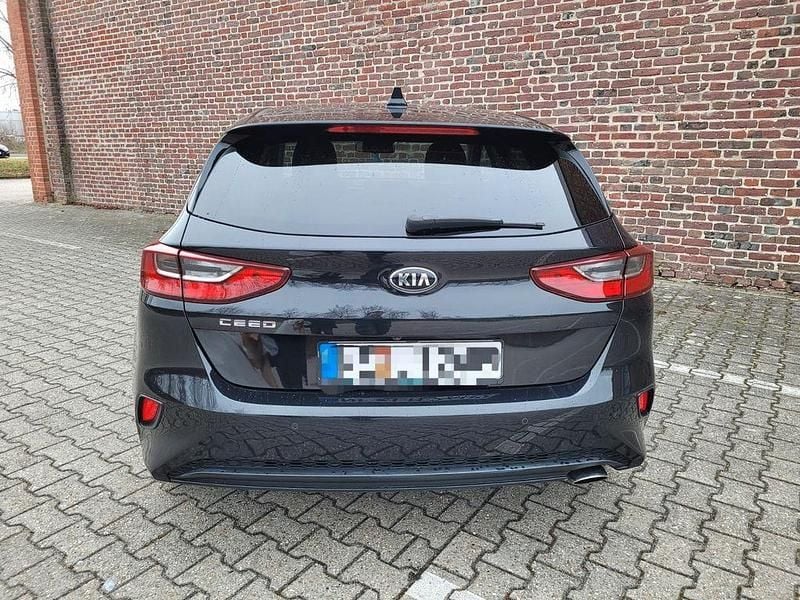 Gebraucht Kia Ceed Edition 7 99 PS (72 kW) 2019 Schwarz Kleinwagen
