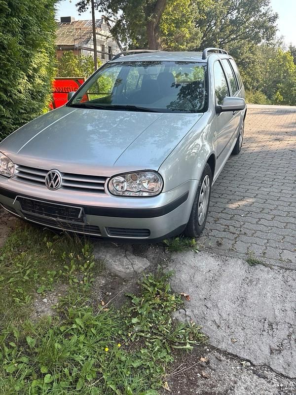 Silber Gebraucht 1999 VW Golf IV Kombi | 500 € (Guter Preis) - Bild 1/4