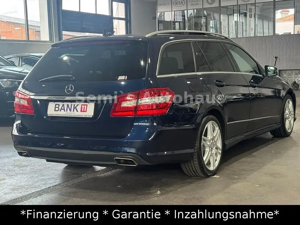 Gebraucht Mercedes E250 AMG 204 PS (150 kW) 2012 Blau Kombi