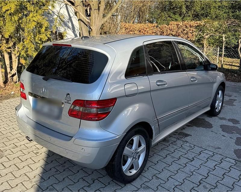 Gebraucht Mercedes B170 116 PS (85 kW) 2008 Silber Van / Kleinbus