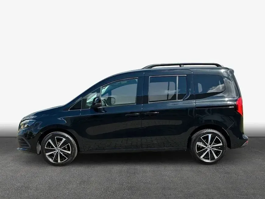 Gebraucht Mercedes T180 Edition 116 PS (85 kW) 2023 Schwarz Van / Kleinbus