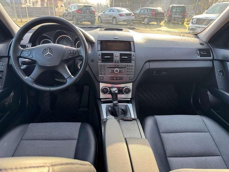 Gebraucht Mercedes C180 156 PS (114 kW) 2009 Obsidianschwarz  metalliclack Limousine