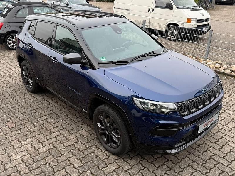 Gebraucht Jeep Compass 80th Anniversary 241 PS (177 kW) 2021 Blau SUV