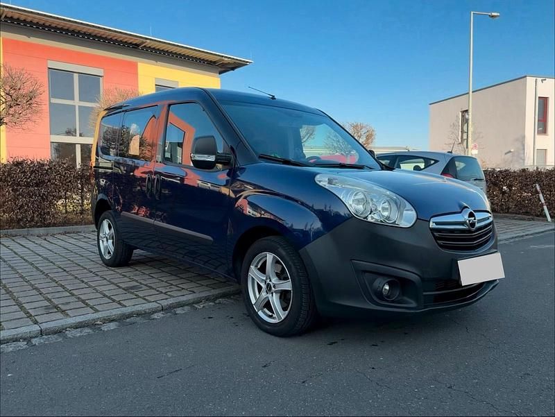 Gebraucht Opel Combo 90 PS (66 kW) 2016 Blau Van / Kleinbus
