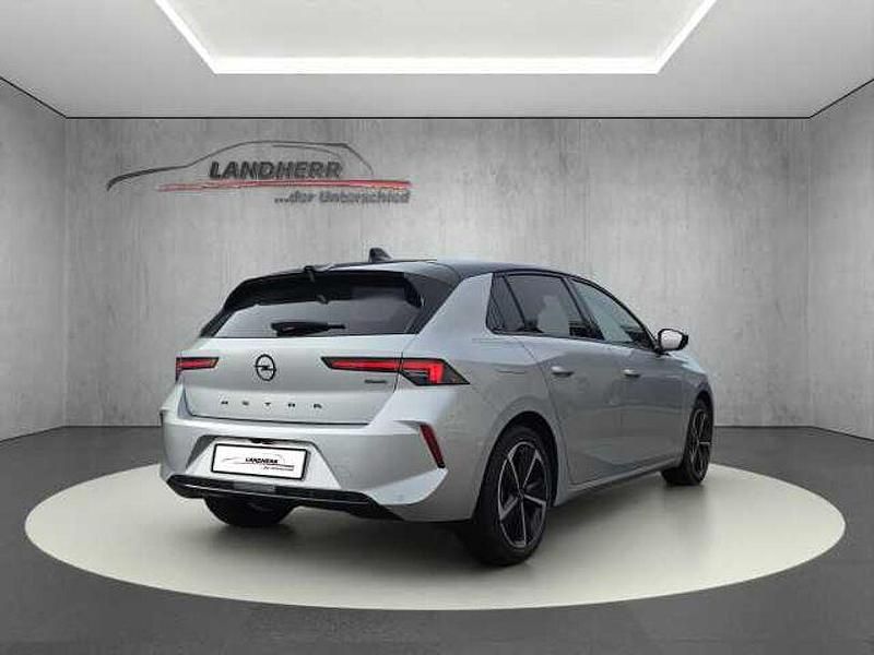 Gebraucht Opel Astra 181 PS (133 kW) 2024 Kristall silber Limousine