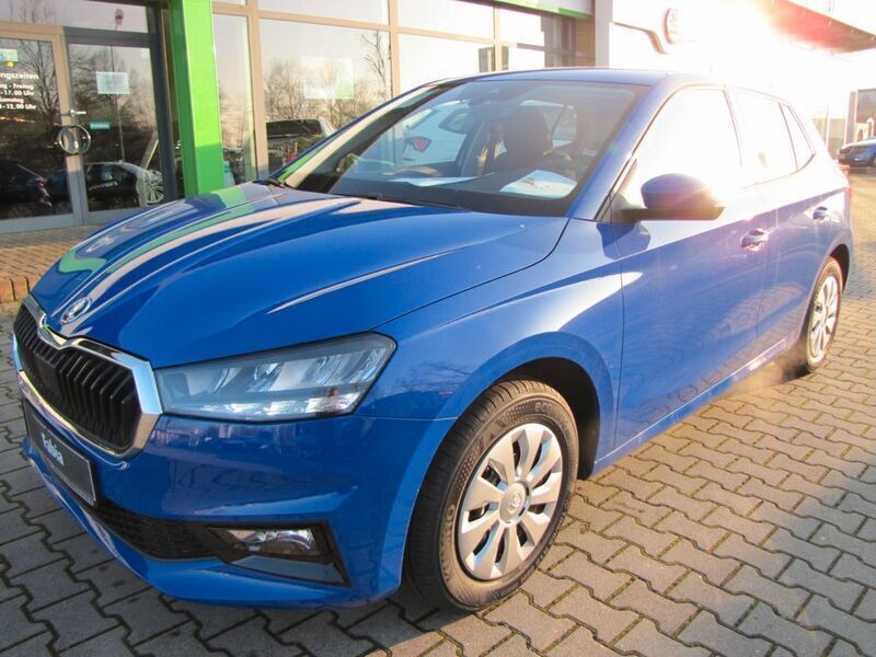 Blau Neu 2024 Skoda Fabia Essence Limousine | 17.390 € (Guter Preis) - Bild 1/4